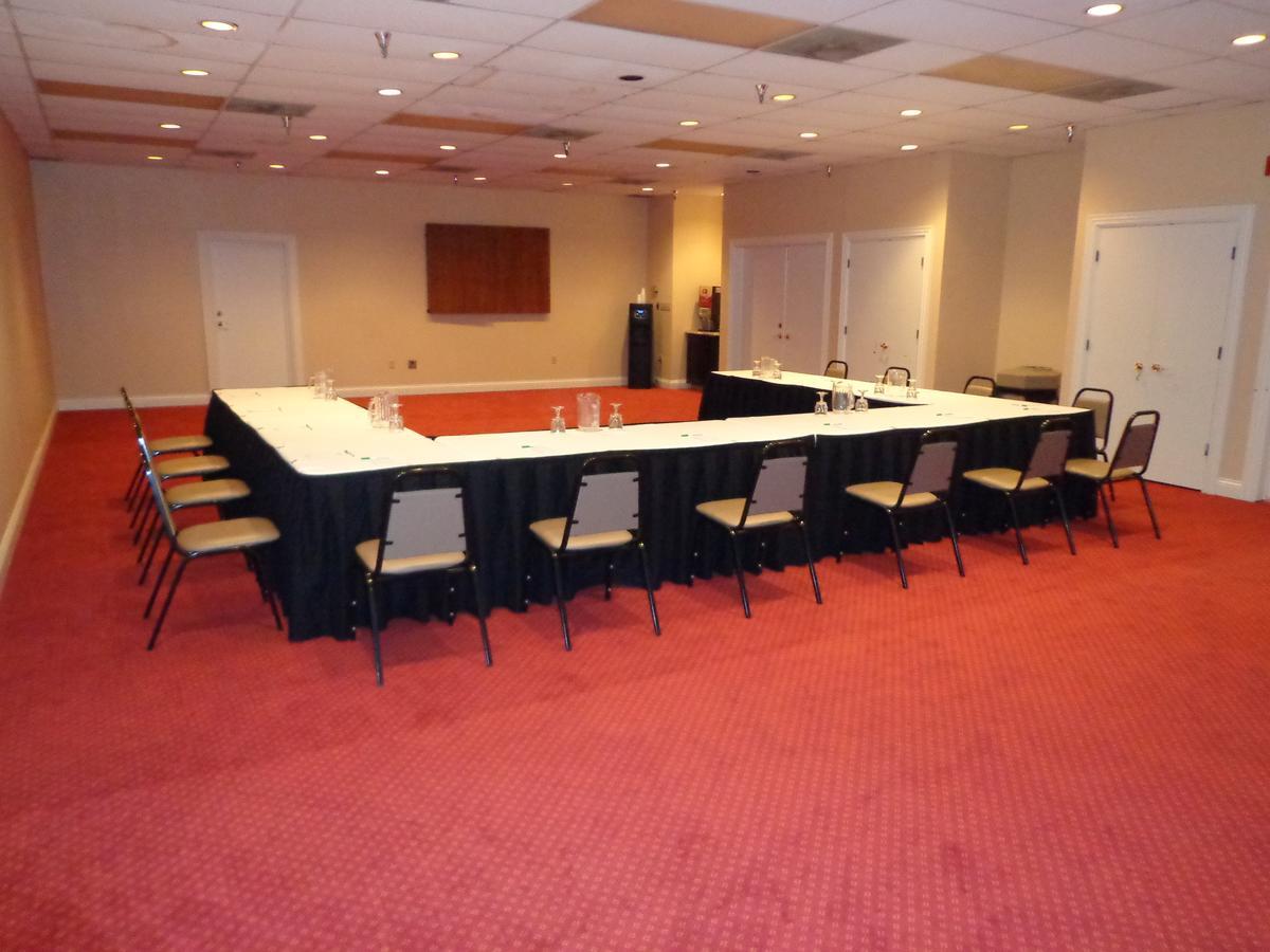 Euro-Suites Hotel Morgantown Esterno foto