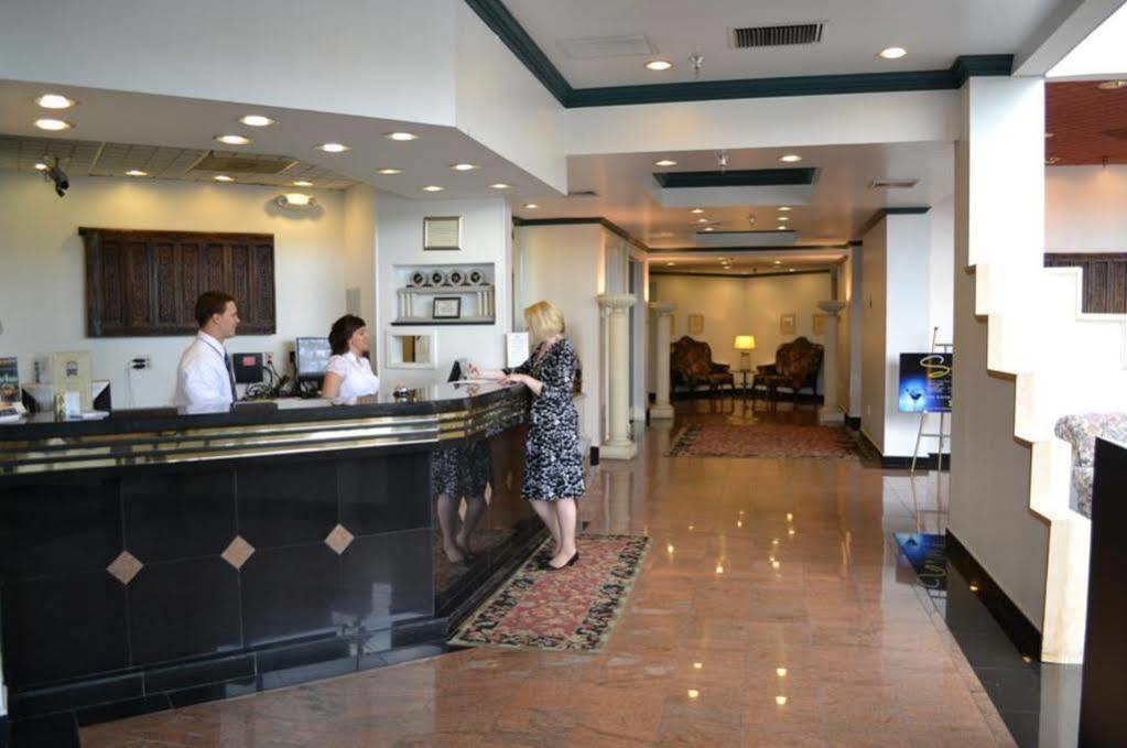 Euro-Suites Hotel Morgantown Esterno foto